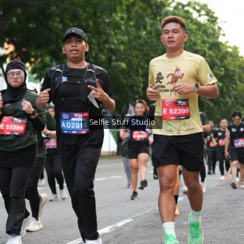 Runner Photo 3668395