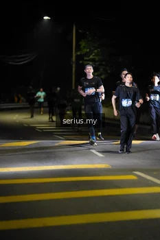 Runner Photo 3669371