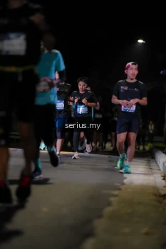Runner Photo 3670393