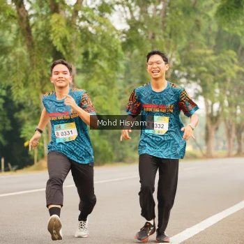 Runner Photo 3670995