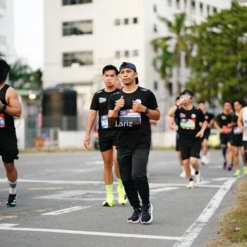 Runner Photo 3671005