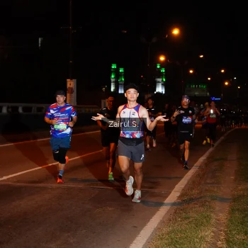 Runner Photo 3671100