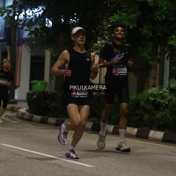 Runner Photo 3671275