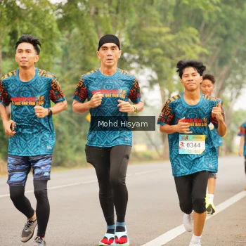 Runner Photo 3671593