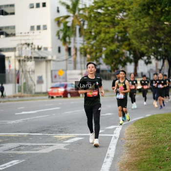 Runner Photo 3671633