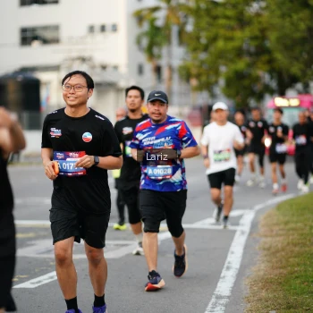 Runner Photo 3671698