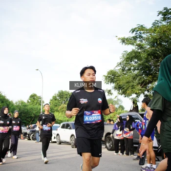 Runner Photo 3671868