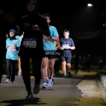 Runner Photo 3672800