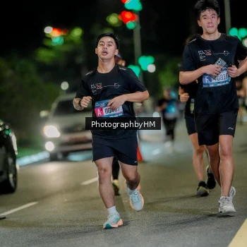 Runner Photo 3673695