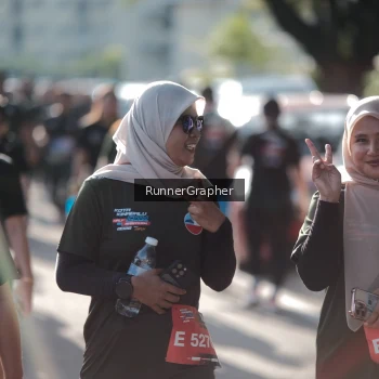 Runner Photo 3673877