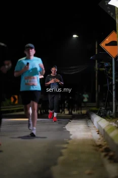 Runner Photo 3674353