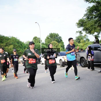 Runner Photo 3674697
