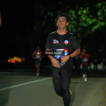 Runner Photo 3674875
