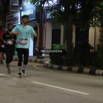 Runner Photo 3674992