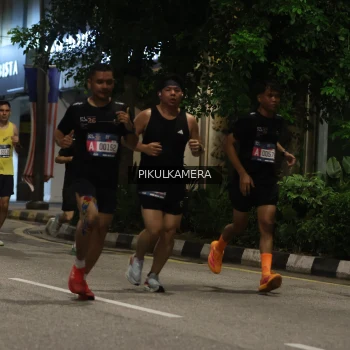 Runner Photo 3675763
