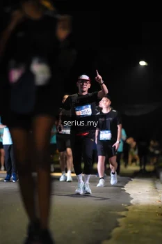 Runner Photo 3675843