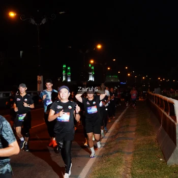 Runner Photo 3676003