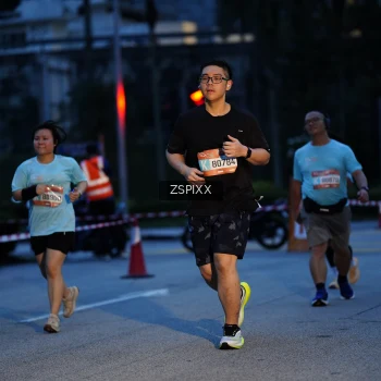 Runner Photo 3676215