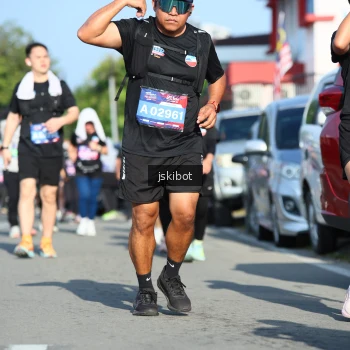 Runner Photo 3676376