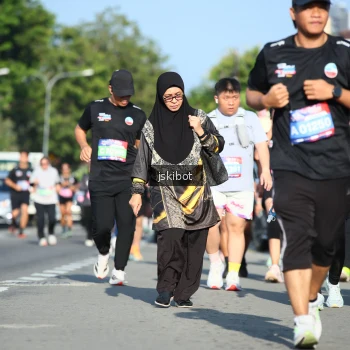 Runner Photo 3676475