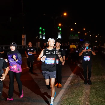 Runner Photo 3676751