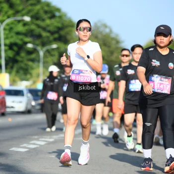 Runner Photo 3676783