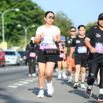 Runner Photo 3676784