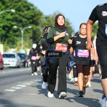 Runner Photo 3676816