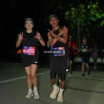 Runner Photo 3676843