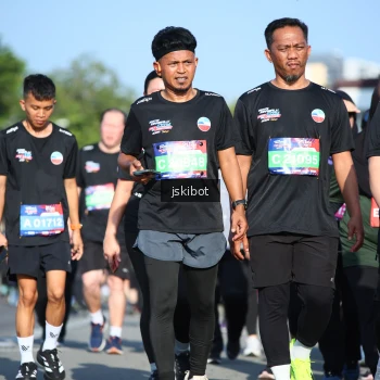 Runner Photo 3676955