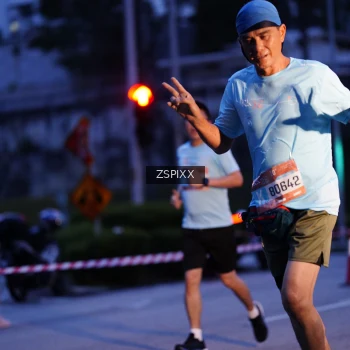 Runner Photo 3676982