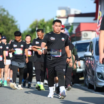 Runner Photo 3676993