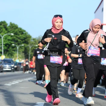 Runner Photo 3677335