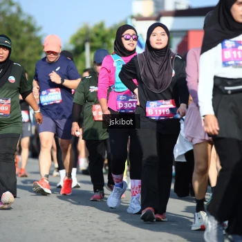Runner Photo 3677475