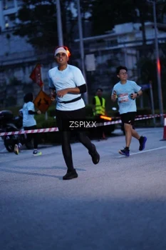 Runner Photo 3677742