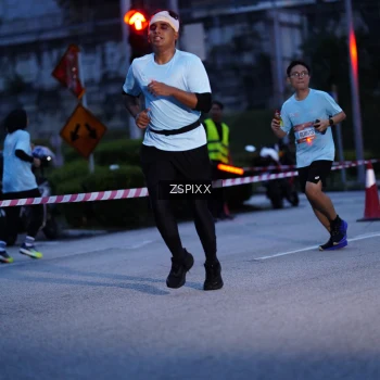 Runner Photo 3677772