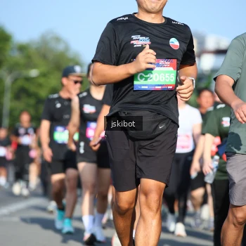 Runner Photo 3677825