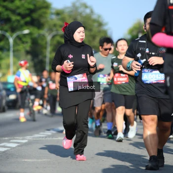 Runner Photo 3677853
