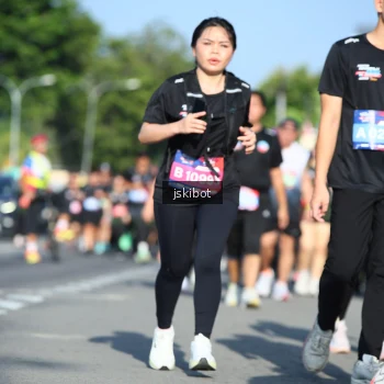 Runner Photo 3677895