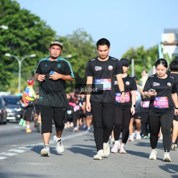 Runner Photo 3677918