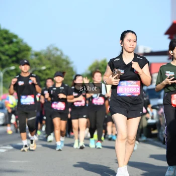 Runner Photo 3678075
