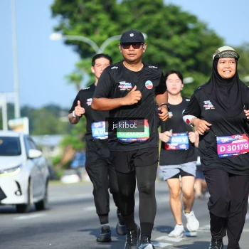 Runner Photo 3678181