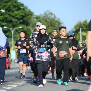 Runner Photo 3678235