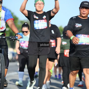 Runner Photo 3678337