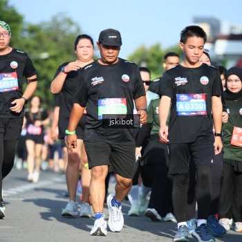 Runner Photo 3678339