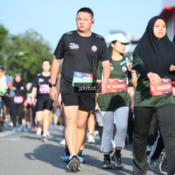 Runner Photo 3678413