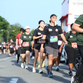 Runner Photo 3678540