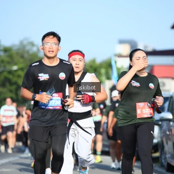 Runner Photo 3678636