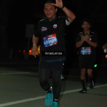 Runner Photo 3680005