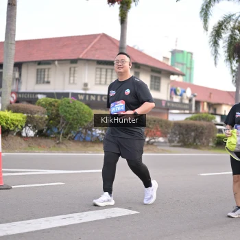 Runner Photo 3680050